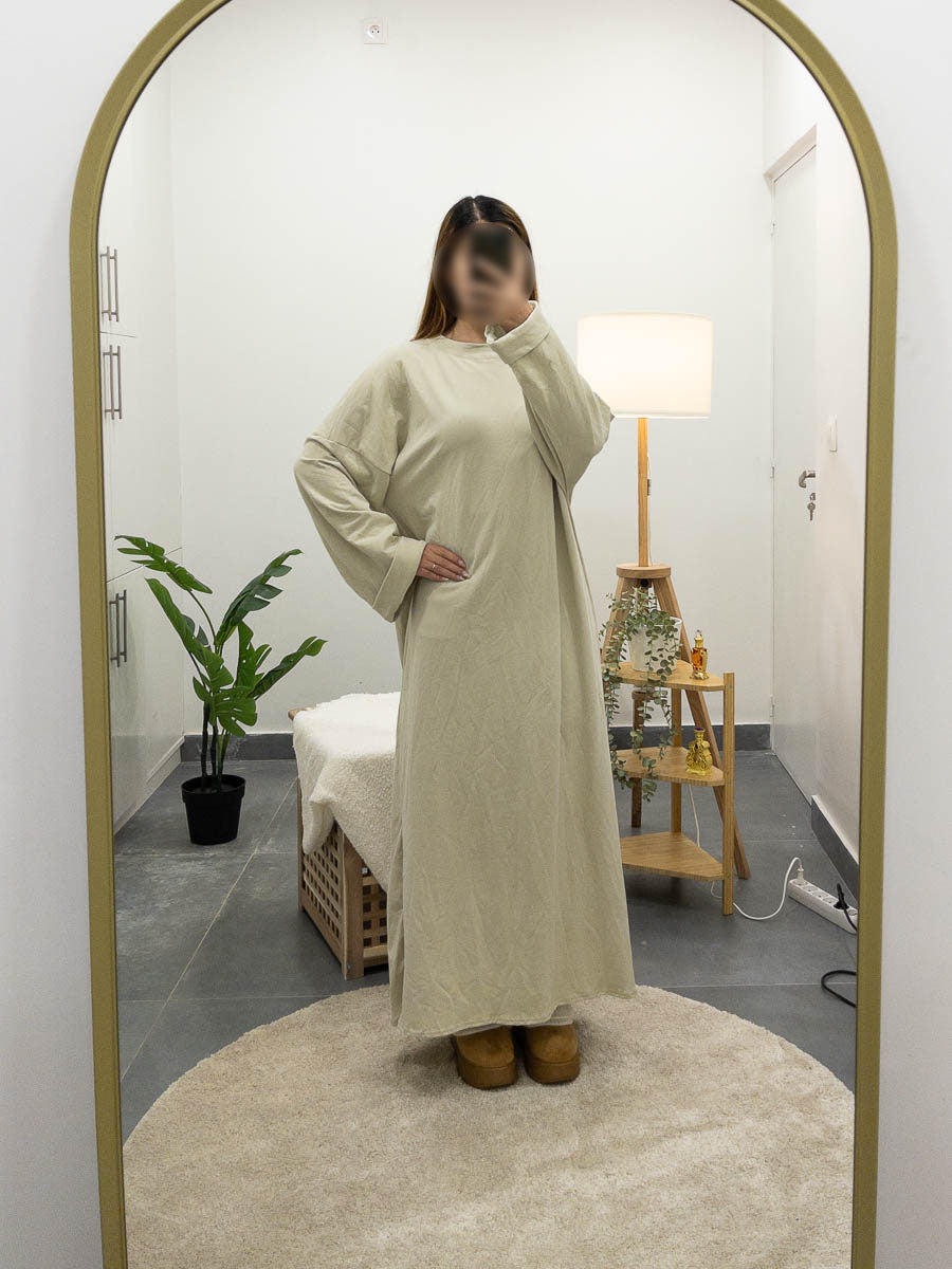 Loose-fitting cotton dress with round neck and long sleeves, one size