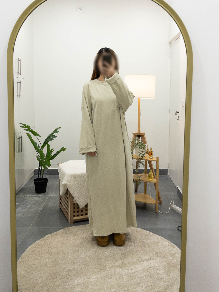 Loose-fitting cotton dress with round neck and long sleeves, one size